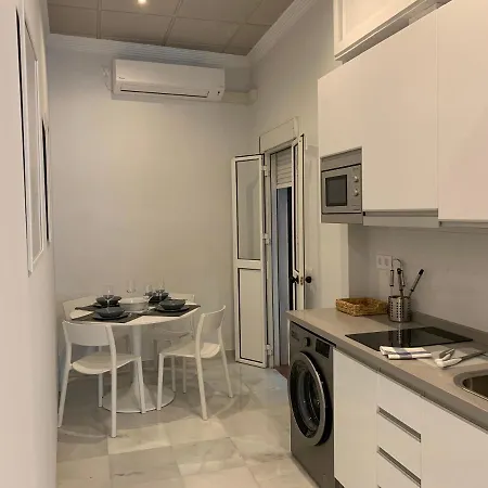Apartamento Hub Cuesta Del Rosario סביליה